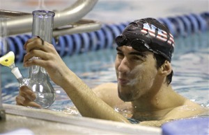 Michael Phelpsin elämä meni huumeiden vuoksi pilalle. Tai siis ei mennyt.